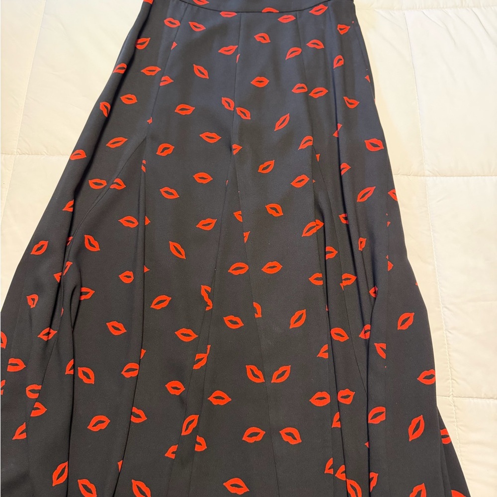Kate Spade Black Skirt with Red Lip Pattern - Picture 4 of 5